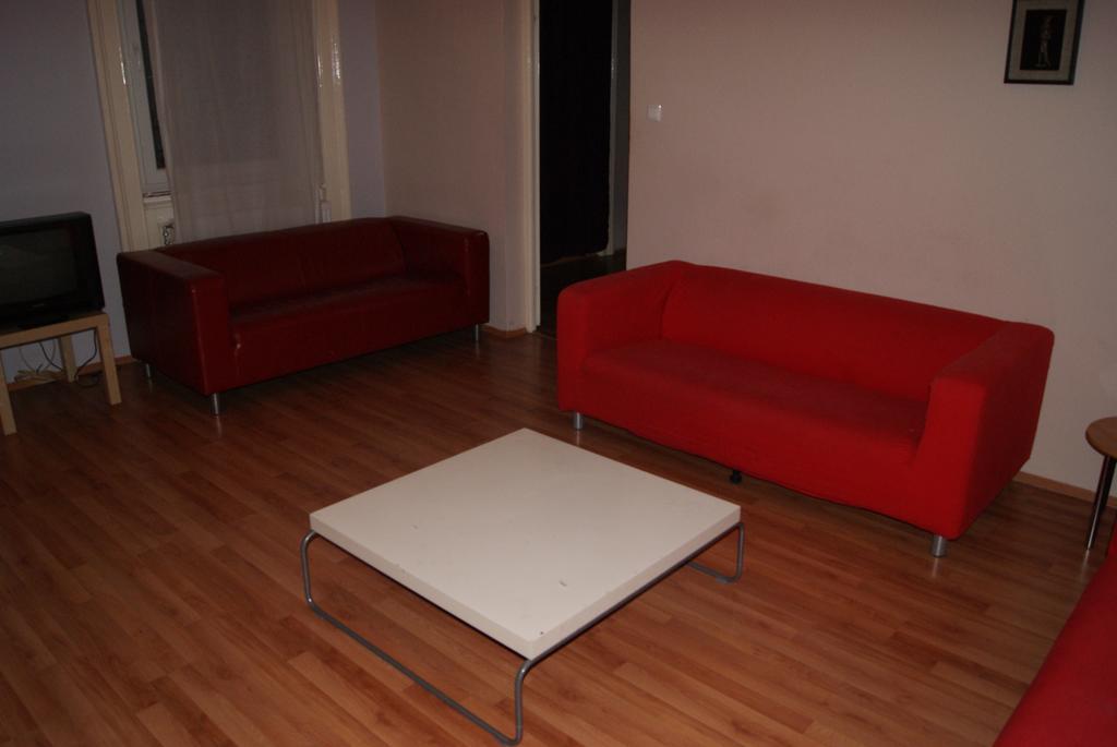 Happy Hostel Budapest Ruang foto