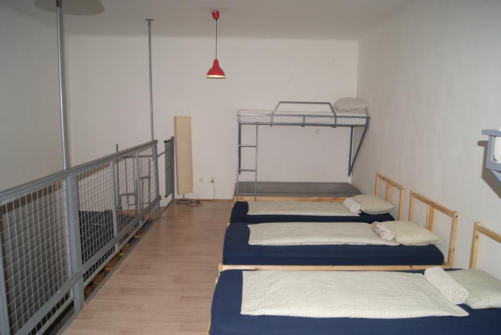 Happy Hostel Budapest Ruang foto